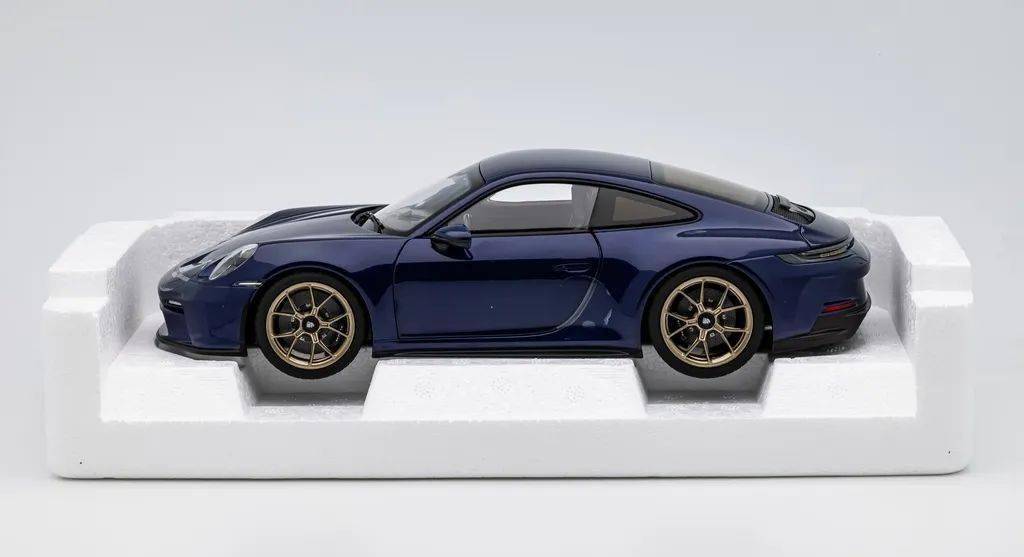 诺威尔最普通的做工+热门车型=爆款？——992 GT3 & 992 GT3 Touring模型深度测评